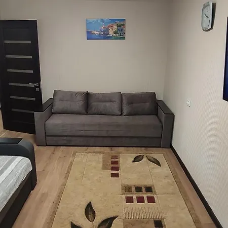 на шампанском *